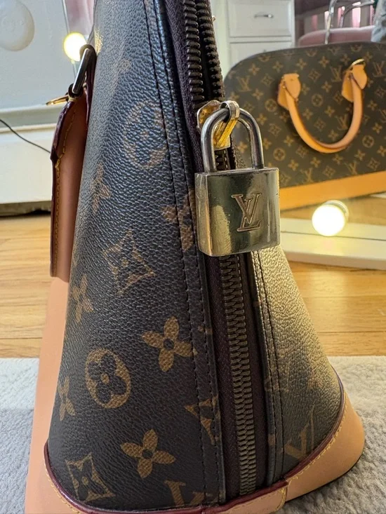 LV inspired purse - Picture 2 of 5